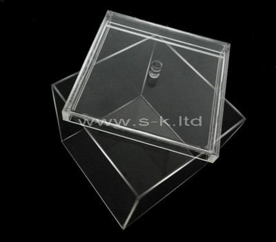 small clear acrylic boxes