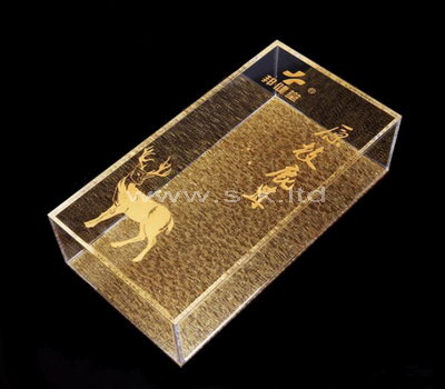 small clear plastic display boxes