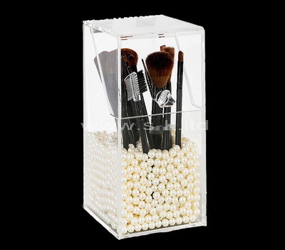 makeup brush holder with lid