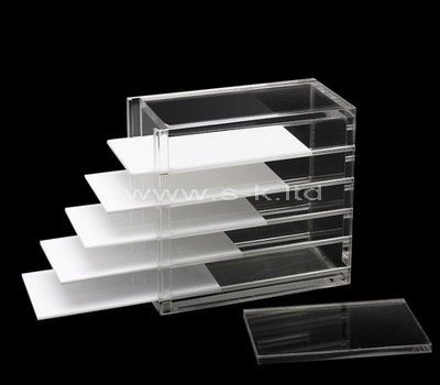 Plexiglass lash case holder