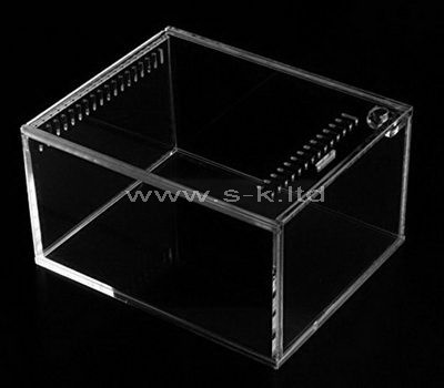 Custom design acrylic display case with lock