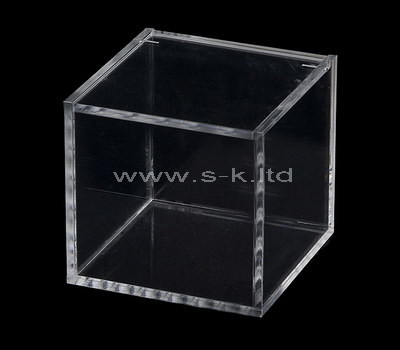 Custom clear acrylic display cube