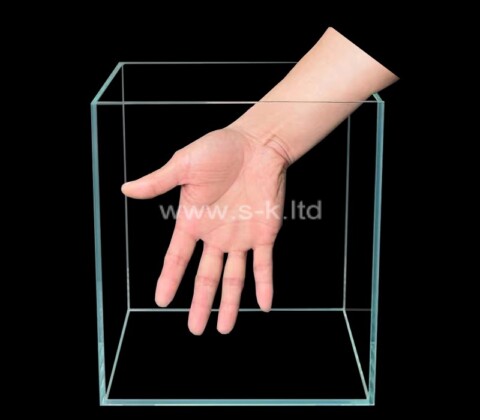Custom transparent plexiglass showcase