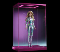 Vitrine lumineuse personnalisée en acrylique pour poupée Barbie