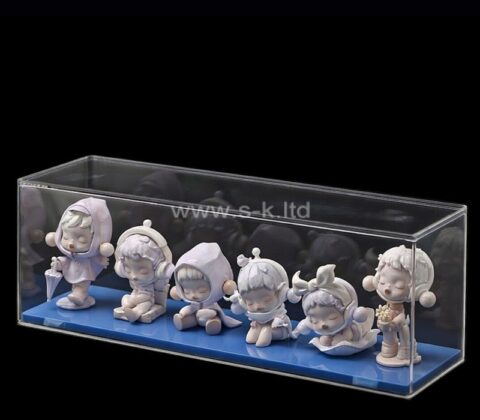 Vitrina de figuras acrílicas a medida