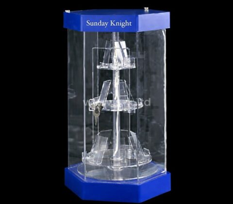 Vitrina iluminada acrílica hexagonal a medida con cerradura